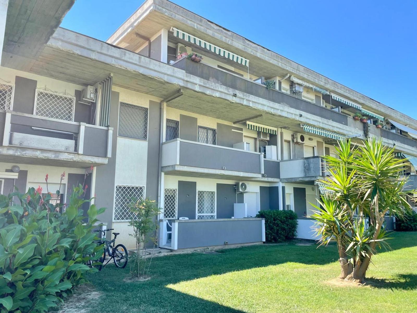 Residence Leonardo sul mare Silvi Marina Exterior foto